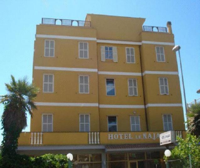 Hotel Le Najadi Santa Marinella Exterior foto